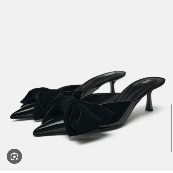Zara Shoes - Zara Black Patent Kitten Heel With Big Bows Size 41